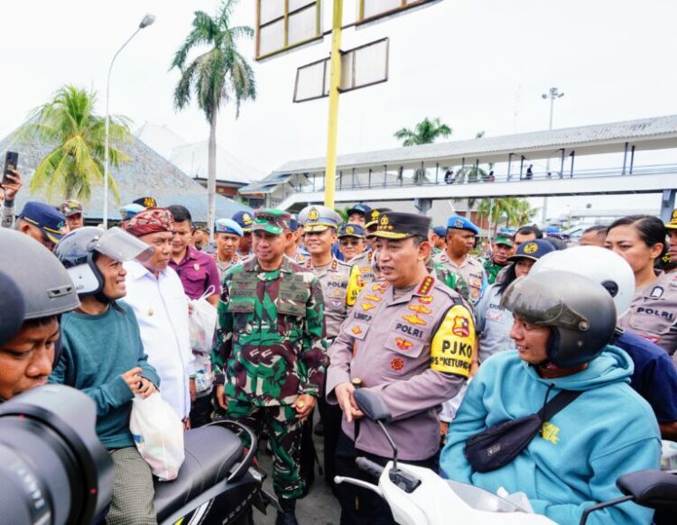 Kapolri Tegaskan TNI-Polri Komitmen Beri Rasa Aman ke Warga yang Mudik