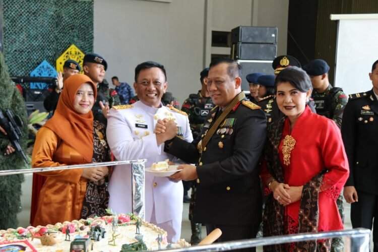 Kapolda Kaltara Berikan “Suprise” Pada Perayaan HUT TNI Ke-79