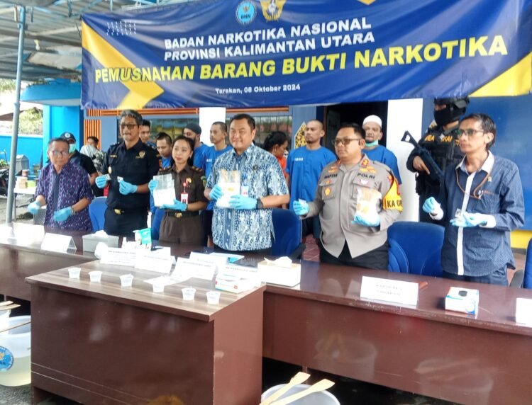 BNNP Kaltara Musnahkan Lebih 2,5 Kg Sabu Milik 7 Tersangka