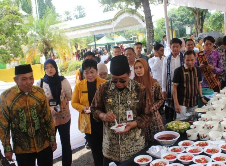 Meriahkan Festival Gerbang Nusantara, Ribuan Porsi Makanan Tradisional Dihidangkan