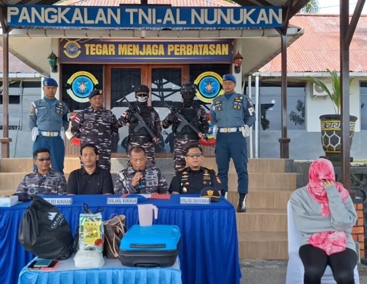 Tim Gabungan TNI AL Nunukan dan Bea Cukai Gagalkan Penyelundupan 1 kg Sabu di Perbatasan