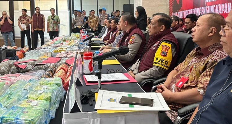 Kapolda Kalimantan Utara Hadiri Press Release Pengungkapan Jaringan Narkoba Internasional