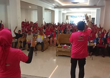 Ratusan Relawan Jilbab Pink dan Gen ZI Nyatakan Sikap Menangkan ZIAP