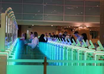 Orang Asing Pemegang ITAP dan ITAS Bisa Melintasi Autogate Imigrasi