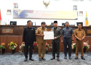 Gubernur Zainal Bersama DPRD Kaltara Sepakati 3 Ranperda dan Propemperda Tahun 2025