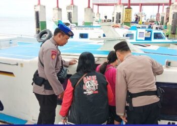 Patroli Dialogis dalam Rangka OPS Lilin Kayan 2024 di Pelabuhan Tengkayu 1 Tarakan Guna Meningkatkan Keamanan Penumpang dan Speedboat