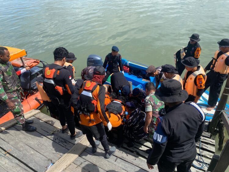 Temukan 1 Korban, Brimob Kaltara Bersama Tim SAR Gabungan Terus Lakukan Pencarian Di Perairan Nunukan