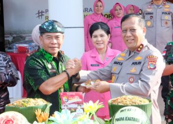 Polda Kaltara Menerima Surprise dari Gubernur Kaltara dan Unsur TNI Dalam Hari Jadi Polda Kaltara ke 7