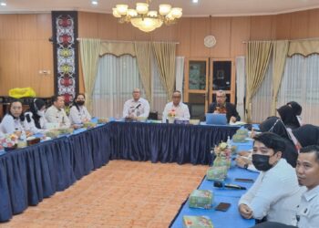 Alexander Palti Berikan Sosialisasi Pengharmonisasian Secara Elektronik Pada Kanwil Kemenkum Kaltim