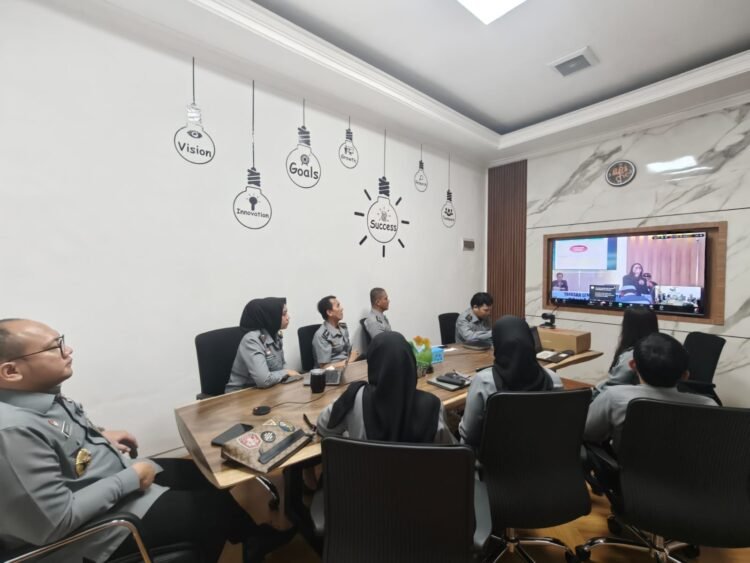 Hadirkan Akses Keadilan untuk Masyarakat, Kanwil Kaltim Ikuti Kickoff Pelatihan Paralegal Serentak