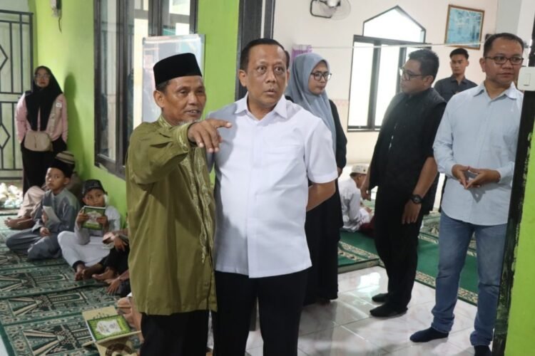 Takmir Masjid AL-MA’ARUF Selumit Pantai, Apresiasi Kepedulian Kapolda Kaltara Dalam Membentuk Karakter Anak – anak di Selumit Pantai