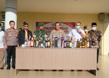 Pemusnahan Barang Bukti Minuman Keras Berbagai Merek oleh Polda Kaltara, Langkah Tegas Penegakan Hukum Di Bulan Ramadhan