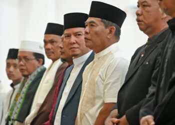 Ketua DPRD Prov. Kaltara Salat Idul Fitri 1446 H di Masjid At Tawwaab