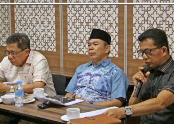 Wakil Ketua DPRD Kaltara, H. Muhammad Nasir Buka Rapat Finalisasi Ranperda Pengembangan Ekonomi Kreatif dan Penanaman Modal
