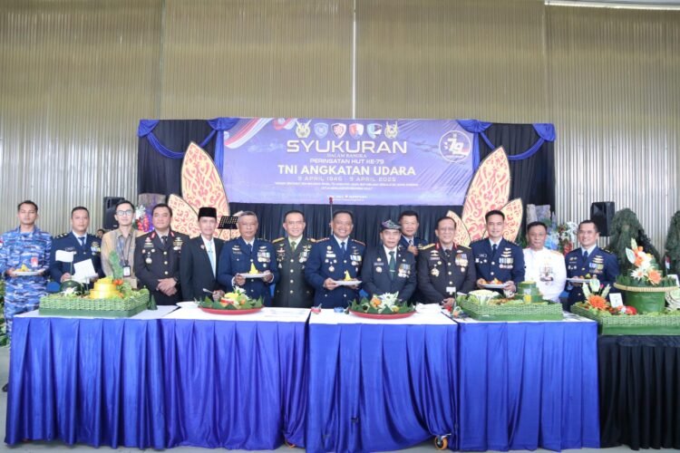 Kapolda Kaltara Berikan Kejutan Spesial di HUT ke-79 TNI Angkatan Udara di Lanud Anang Busra Tarakan