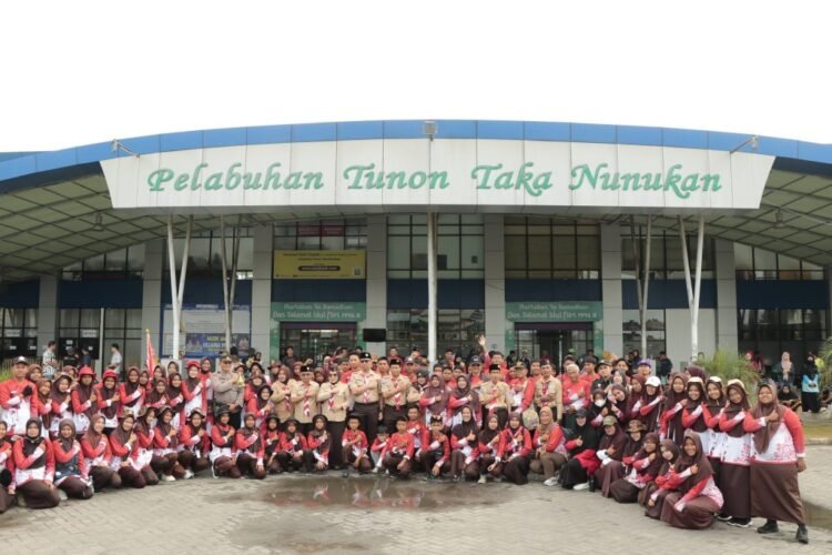 Rahmawati Zainal Lepas Kontingen Jambore Antarbangsa Nusantara Tawau Ke-3