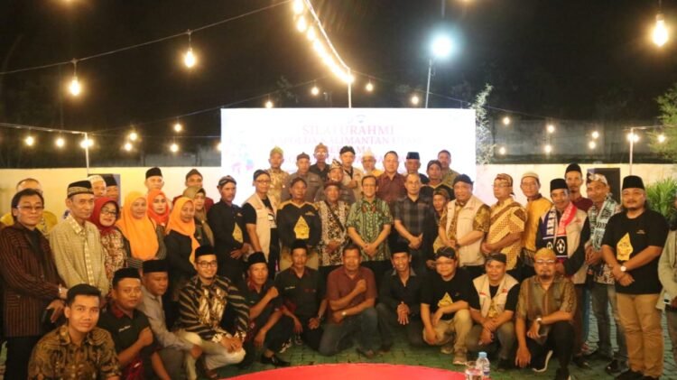 Kapolda Kaltara Sampaikan Pesan Kebersamaan dalam Silaturahmi Bersama Warga Jawa