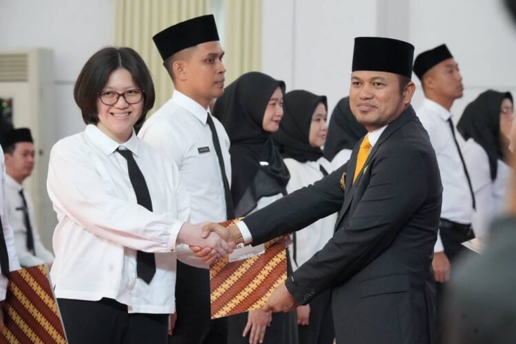 Gubernur Kaltim Lantik 1.346 CPNS dan PPPK, Harapkan Jadi Agen Perubahan untuk Percepatan Pembangunan