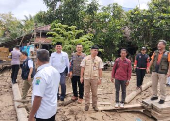Pj Sekprov Kaltara Tinjau Posko Banjir Nunukan