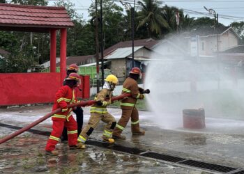 Perkuat Kesiapsiagaan Masyarakat Marangkayu, PT Pertamina Hulu Kalimantan Timur Gelar Pelatihan Dasar Pemadaman Kebakaran
