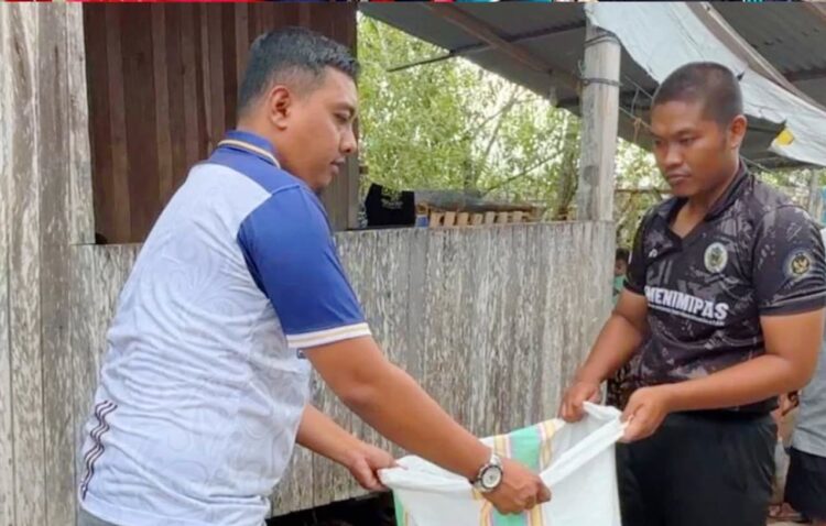 Bersama Masyarakat Lapas Nunukan Ikuti Aksi Peduli Penanganan Sampah Plastik di Pesisir Momolo