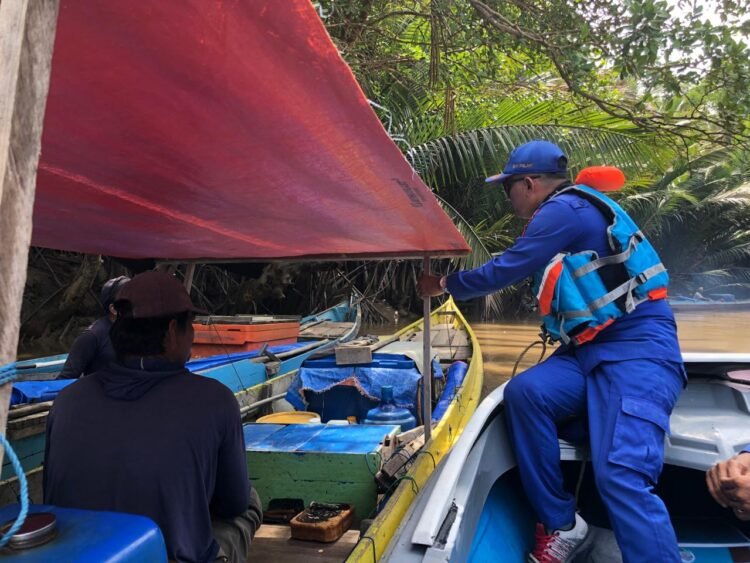 Sat Polairud Polres Tarakan Bantu Pencarian Korban Hilang di Perairan Tanjung Tiram