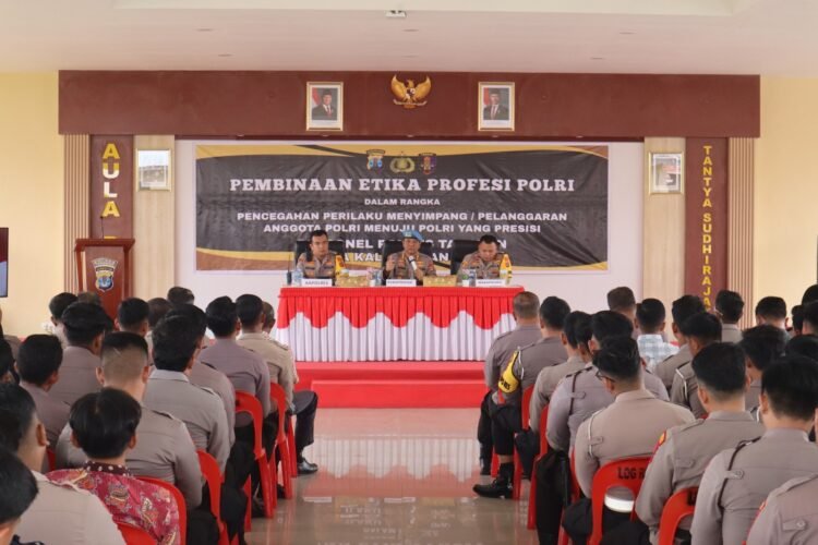 Kabid Propam Polda Kaltara Lakukan Pembinaan Etika Profesi Polri di Polres Tarakan