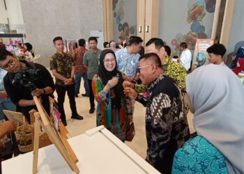 Sinergi Memajukan Ekonomi Lokal dan Perlindungan KI, Kanwil Kemenkum Kaltim Meriahkan Pameran UMKM “Beauty of Samarinda”