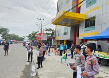 Polda Kaltara dan Bulog Gelar ‘Pangan Murah’ di Tanjung Selor, Bantu Warga Dapatkan Beras Terjangkau