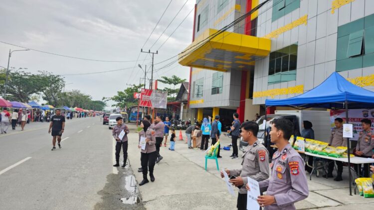 Polda Kaltara dan Bulog Gelar ‘Pangan Murah’ di Tanjung Selor, Bantu Warga Dapatkan Beras Terjangkau