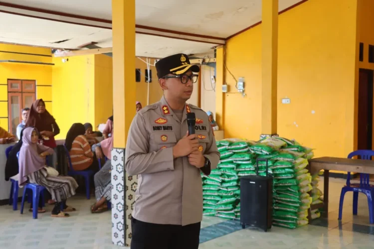 Polres Kutai Barat Gelar Gerakan Pangan Murah, 1,5 Ton Beras SPHP Ludes dalam Dua Jam