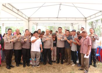 Kapolda Kaltara Melaksanakan Kunjungan ke Pospol KM. 53 Sekaligus Menyapa Masyarakat Desa Metun