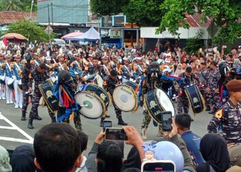 Kirab Taruna Akademi Angkatan Laut Disambut Meriah Warga Tarakan