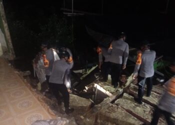 Polres Tarakan dan Brimobda Kaltara Dikerahkan Bantu Korban Gempa