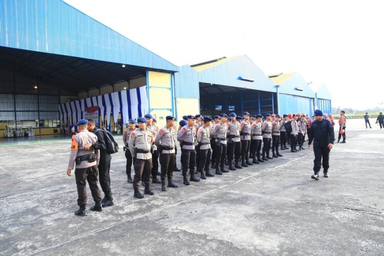Respons Cepat Bencana: Polri Siagakan 87 Ribu Personel dan Perkuat Bantuan Logistik ke Sumatera