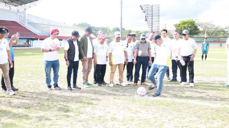 Tendangan Bola Pertama, Wali Kota Tarakan Buka Turnamen DPRD Cup II Tahun 2025
