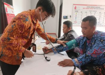 Memperingati Hari Bakti Kemenimipas ke-1, Pegawai Lapas Nunukan Lakukan Donor Darah