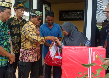 Korban Gempa Bumi di Tarakan Menerima Bantuan dari Gubernur kaltara