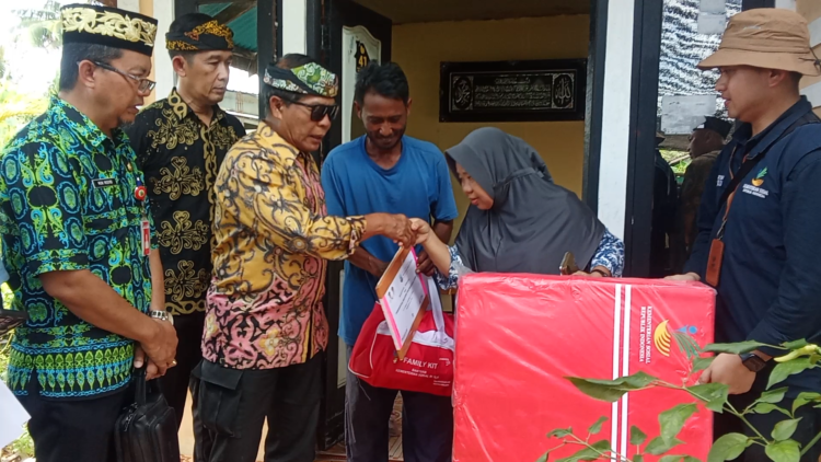 Korban Gempa Bumi di Tarakan Menerima Bantuan dari Gubernur kaltara