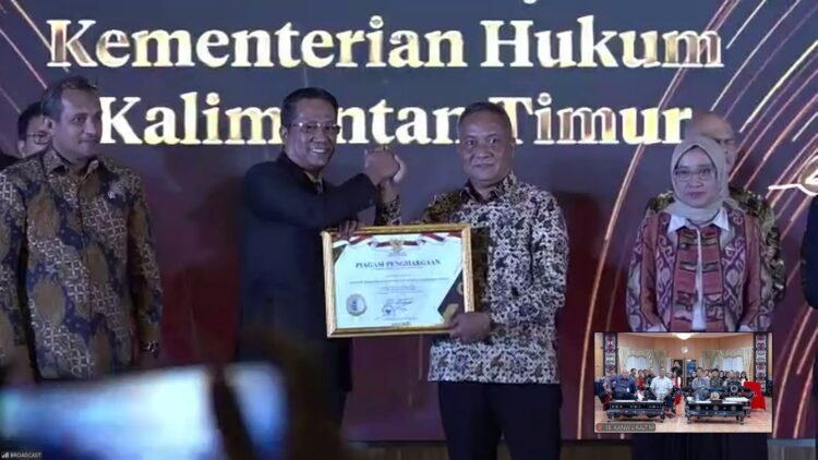 Dari Komitmen ke Prestasi: Kemenkum Kaltim Raih Predikat Wilayah Bebas dari Korupsi