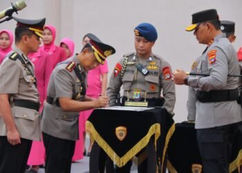 Polda Kaltara Laksanakan Pelantikan Jabatan Karolog Polda Kaltara serta Serah Terima Jabatan Dirresnarkoba dan Kabidhumas Polda Kaltara