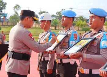 Kapolda Kaltara Tegaskan Disiplin dan Profesionalisme dalam Reward-Punishment Personel