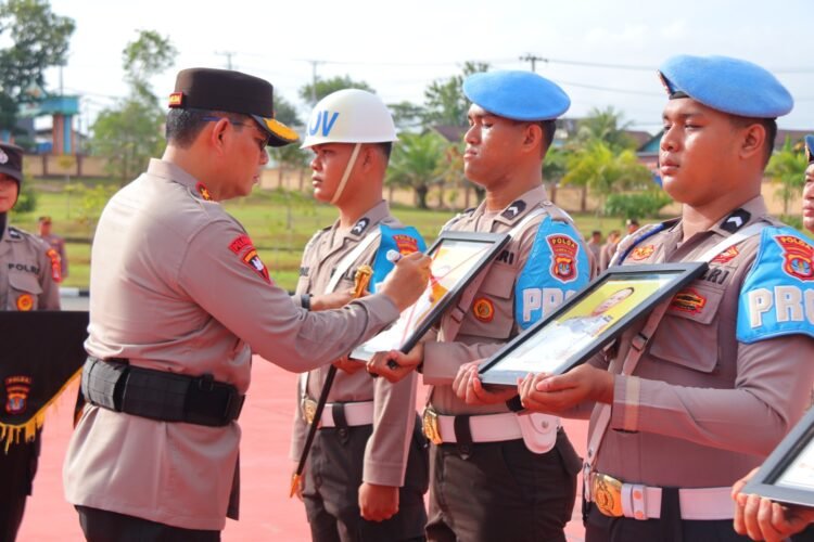 Kapolda Kaltara Tegaskan Disiplin dan Profesionalisme dalam Reward-Punishment Personel