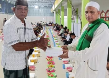 Hasan Saleh Tebar Berkah Ramadan 1447 H, 150 Nasi Kotak untuk Jamaah Masjid Nurul Bahri  Juata Laut