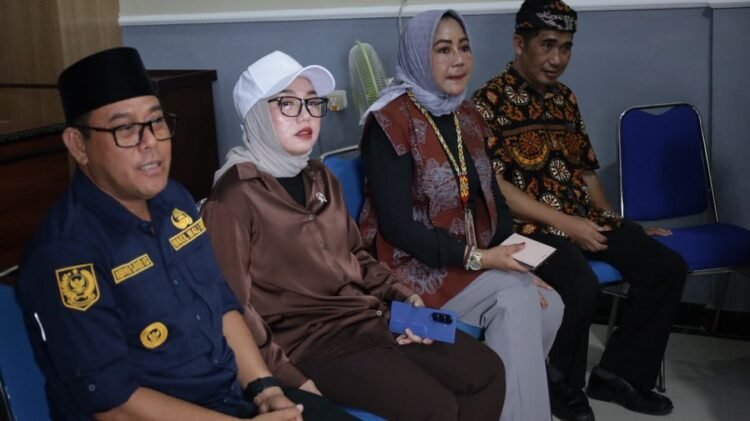 Wamen Koperasi Dengarkan Aspirasi KKMP Selumit, Janji Kawal Izin Pupuk Lokal