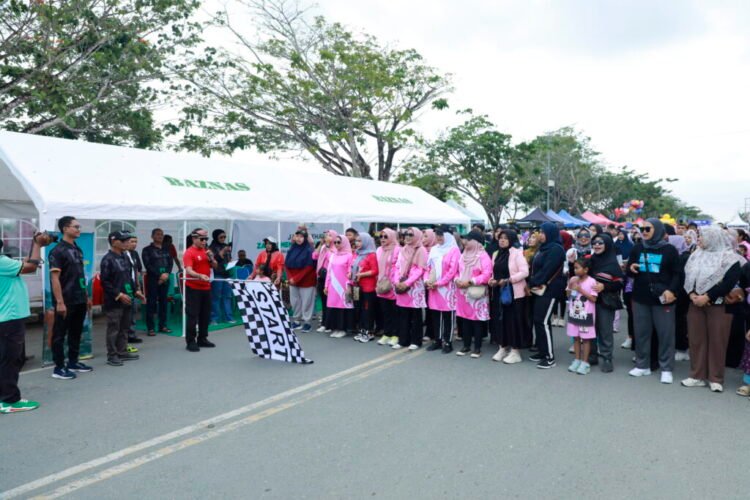 Bareng Gubernur, Warga Tanjung Selor Ramaikan Jalan Sehat Baznas