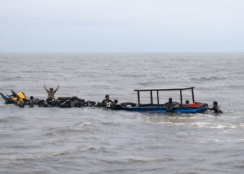 Angin Kencang dan Ombak Besar Picu Perahu Karam di Perairan Nunukan