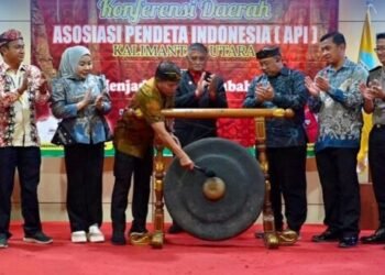 Pemukulan Gong Dibukanya Konferda API Kaltara, Tekankan Harmoni Lintas Umat