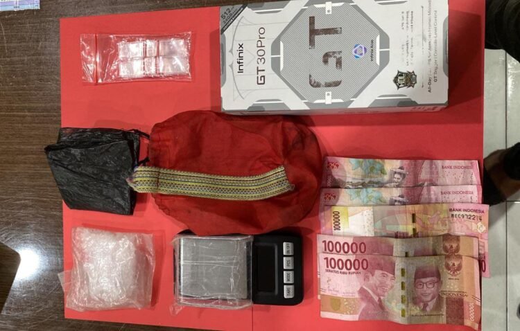 Beli Tunai Rp11 Juta, Petani di Nunukan Ditangkap Bersama Sabu Siap Edar