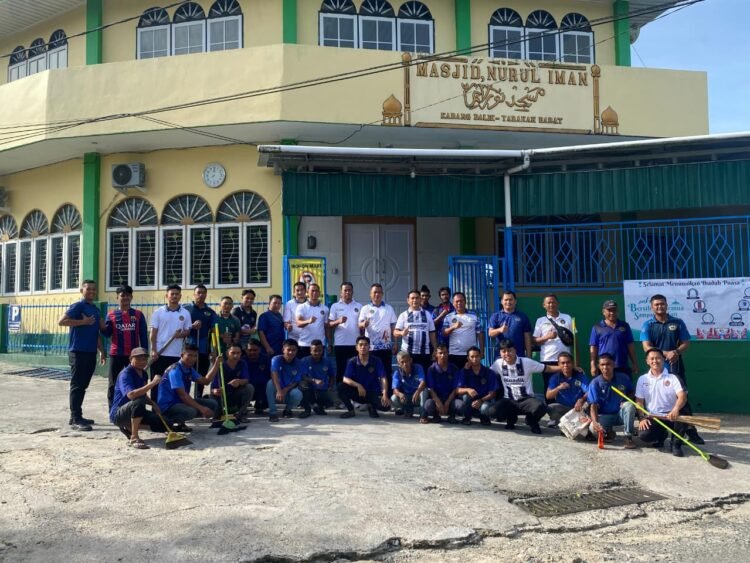 Lapas Tarakan Gelar Kerja Bakti, WBP dan Petugas Bersatu Bersihkan Masjid